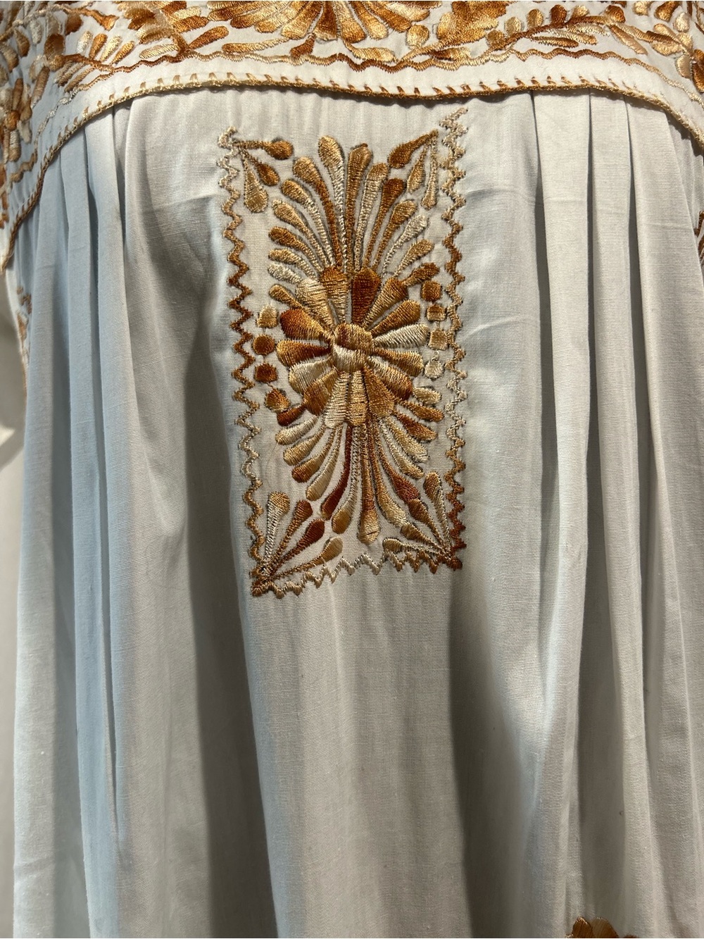 VINTAGE Huipil Mexican Dress with White Floral Embroidered with gold and brown - Picture 5 of 8
